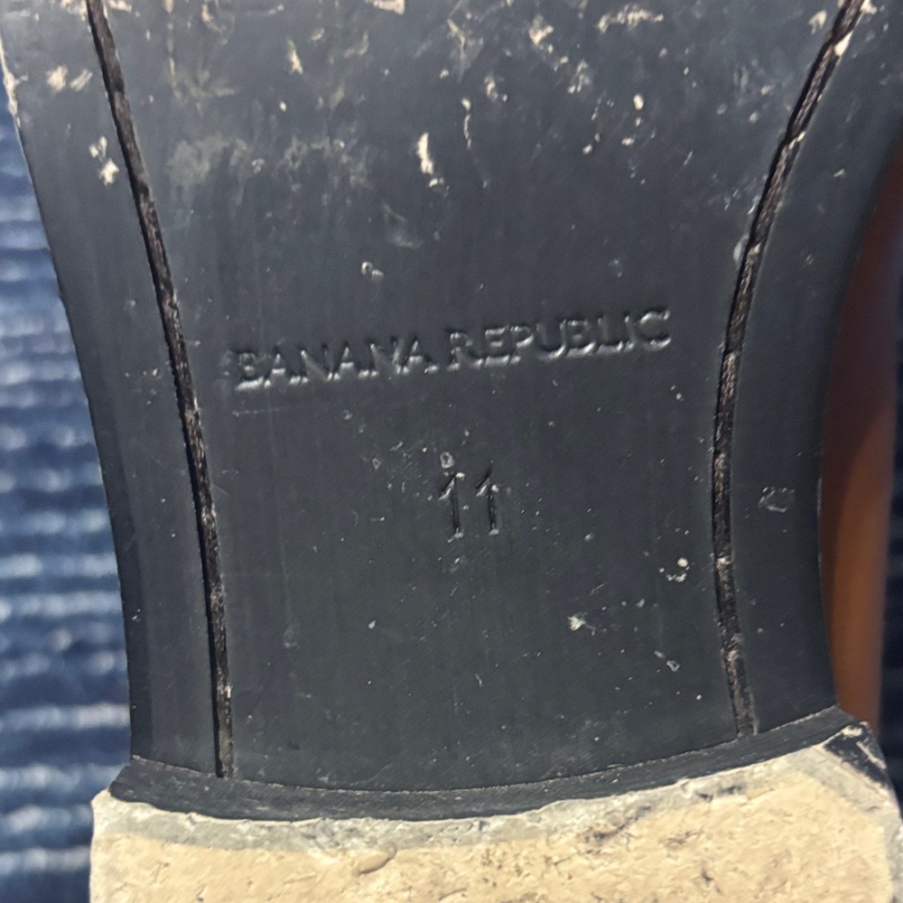 Banana Republic Ty Chelsea Boot - Picture 7 of 7